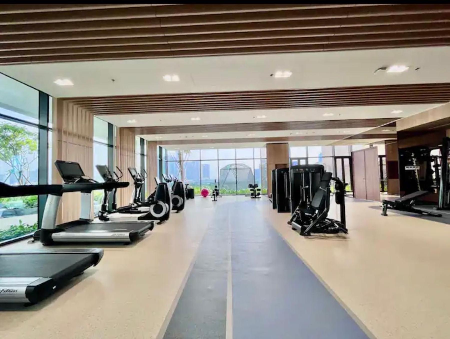 The Metropole -Complex "Opera, Crest, Galleria " -Free Pool-Gym-Sauna Room-Yoga Room Ciudad Ho Chi Minh  Exterior foto