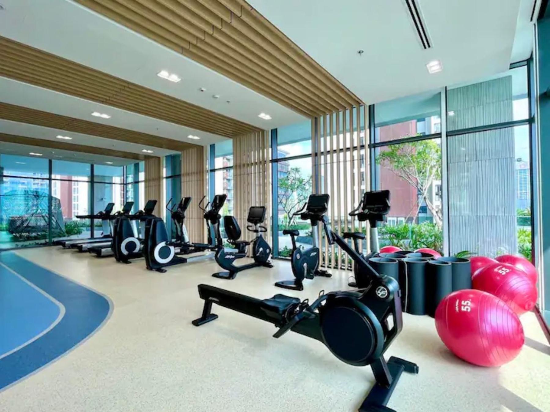 The Metropole -Complex "Opera, Crest, Galleria " -Free Pool-Gym-Sauna Room-Yoga Room Ciudad Ho Chi Minh  Exterior foto