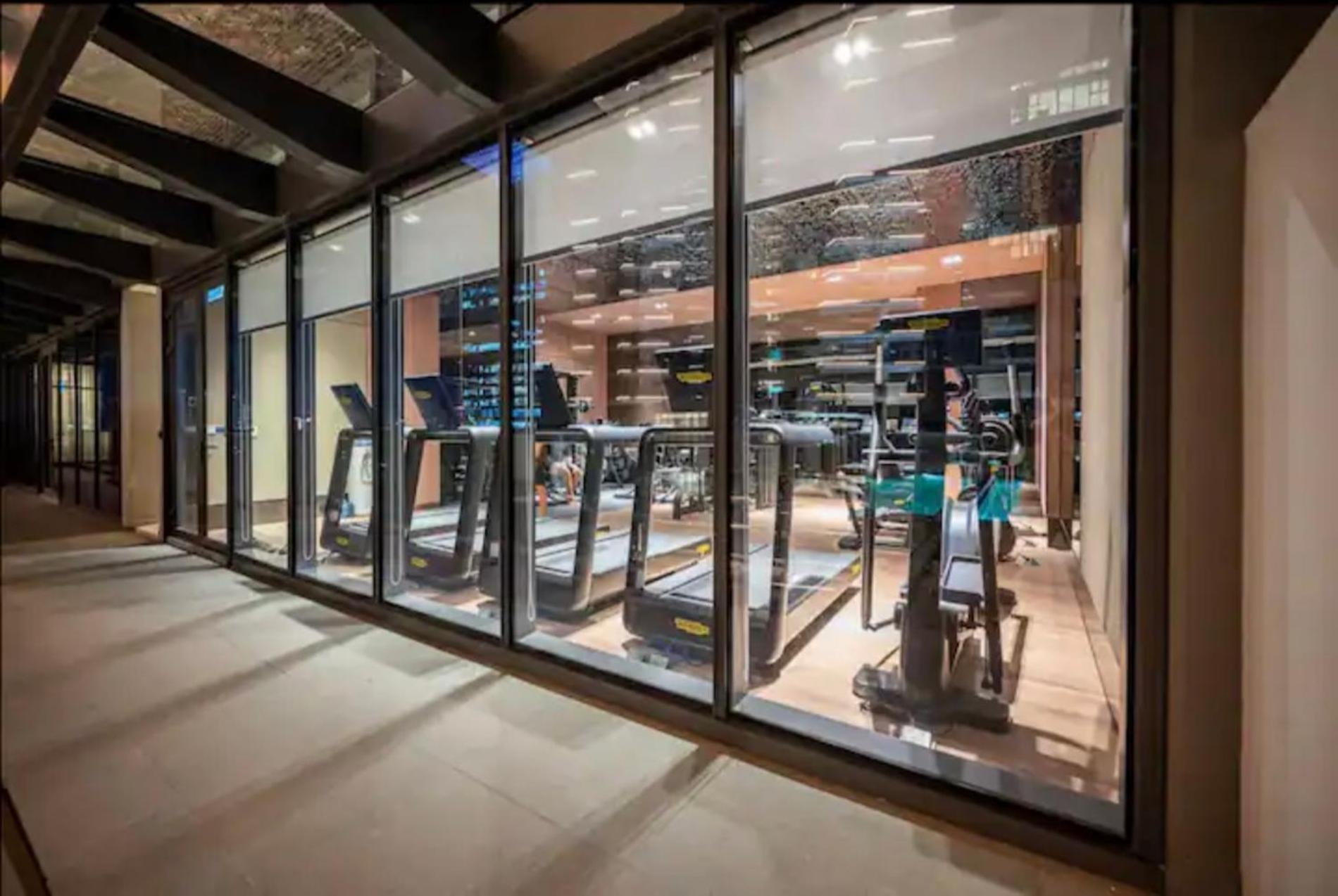 The Metropole -Complex "Opera, Crest, Galleria " -Free Pool-Gym-Sauna Room-Yoga Room Ciudad Ho Chi Minh  Exterior foto
