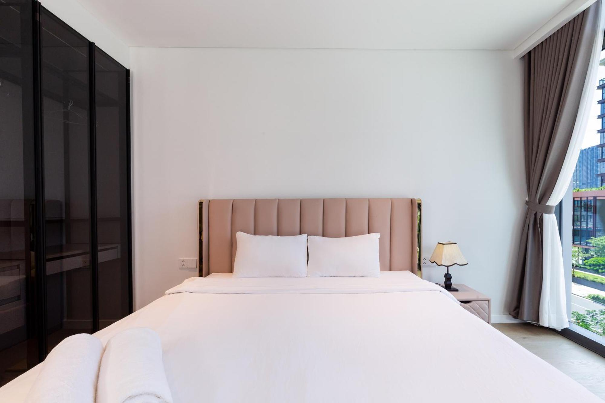 The Metropole -Complex "Opera, Crest, Galleria " -Free Pool-Gym-Sauna Room-Yoga Room Ciudad Ho Chi Minh  Exterior foto