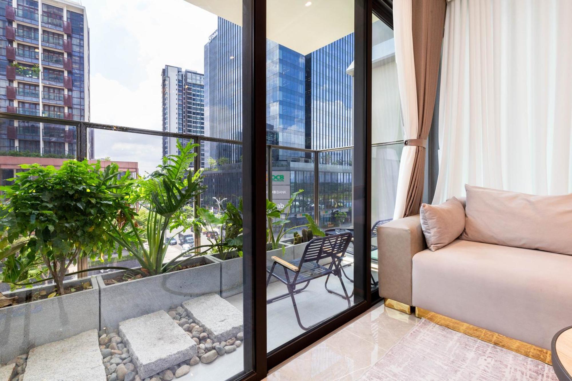 The Metropole -Complex "Opera, Crest, Galleria " -Free Pool-Gym-Sauna Room-Yoga Room Ciudad Ho Chi Minh  Exterior foto